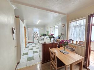 Kitchen/diner- click for photo gallery